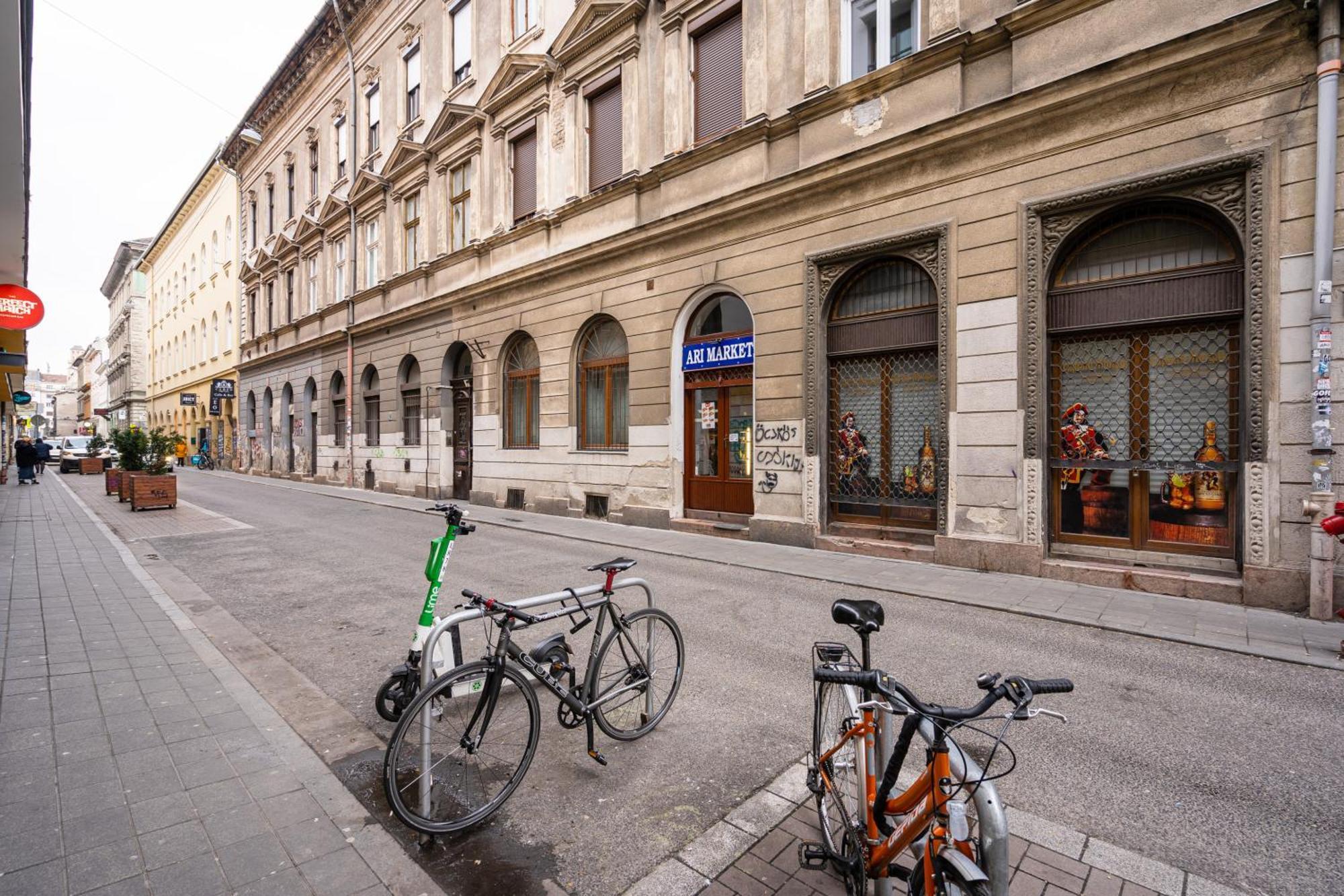 D24 - Historic Quarter Design Loft - Best Location By Bqa Budapest Extérieur photo
